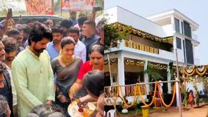 ಹೊಸ ಮನೆಯಲ್ಲಿ ರಶ್ಮಿಕಾ-ವಿಜಯ್ ಸತ್ಯನಾರಾಯಣ ಪೂಜೆ: ಹುಟ್ಟೂರಿಗೆ ಬಂದ ನವದಂಪತಿಗೆ ಗ್ರಾಮಸ್ಥರಿಂದ ಅದ್ಧೂರಿ ಸ್ವಾಗತ