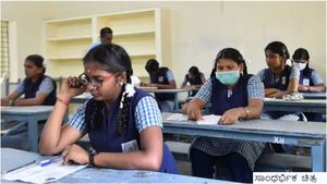 ಕೂಲಿಗೆ ಹೋಗಿದ್ದ ವಿದ್ಯಾರ್ಥಿನಿಯನ್ನು ದ್ರಾಕ್ಷಿ ತೋಟದಿಂದಲೇ ಕರೆತಂದು SSLC ಪರೀಕ್ಷೆ ಬರೆಸಿದ ಗದಗ ಬಿಇಒ