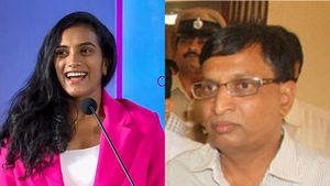 ದುಬೈಯಿಂದ ತಾಯ್ನಾಡಿಗೆ ಮರಳಿದ ಕನ್ನಡಿಗರು: ಪಿ.ವಿ ಸಿಂಧು, ಭೋಜೇಗೌಡ ಸೇರಿದಂತೆ ಹಲವರು ಬೆಂಗಳೂರಿಗೆ ವಾಪಾಸ್‌  