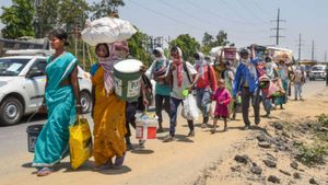 ವಲಸೆ ಕಾರ್ಮಿಕರಿಂದಾಗಿ ಉದ್ಯೋಗ ನಷ್ಟವಾಗುತ್ತಿರುವ ಬಗ್ಗೆ ಅಧಿಕೃತ ದೂರು ಸಲ್ಲಿಕೆಯಾಗಿಲ್ಲ: ಕಾರ್ಮಿಕ ಇಲಾಖೆ ಸ್ಪಷ್ಟನೆ