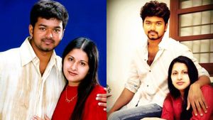 Thalapathy Vijay: 400 ಕೋಟಿ ಆಸ್ತಿಗೆ ಒಡತಿ, ಲಂಡನ್ ಬೆಡಗಿ: ಯಾವ ಸಿನಿಮಾಗೂ ಕಡಿಮೆ ಇಲ್ಲ ದಳಪತಿ ವಿಜಯ್‌-ಸಂಗೀತಾ ಲವ್‌ ಸ್ಟೋರಿ