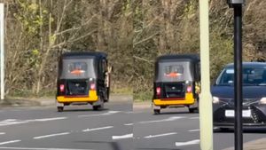 Viral Video: ಲಂಡನ್ ರಸ್ತೆಯಲ್ಲಿ ರಾರಾಜಿಸಿದ ಭಾರತದ ಆಟೋ ರಿಕ್ಷಾ: ವಿಡಿಯೋ ನೋಡಿ ದೆಹಲಿ ಎಂದ ನೆಟ್ಟಿಗರು