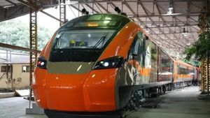 Bengaluru Mumbai Vande Bharat: ಬೆಂಗಳೂರು ಹೊಸ ವಂದೇ ಭಾರತ್ ಸ್ಲೀಪರ್ ರೈಲು: ನನ್ನ ಮನವಿಗೆ ಸ್ಪಂದನೆ: ಪ್ರಹ್ಲಾದ ಜೋಶಿ 