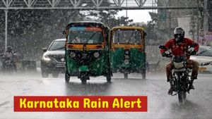 Karnataka Weather: ರಾಜ್ಯದಲ್ಲಿ ವರುಣನ ಆರ್ಭಟ ಶುರು? 21 ಜಿಲ್ಲೆಗಳಿಗೆ 'ಯೆಲ್ಲೋ ಅಲರ್ಟ್' ಘೋಷಿಸಿದ ಹವಾಮಾನ ಇಲಾಖೆ