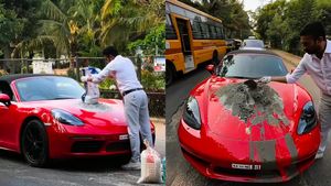 Porsche car: ಪೋರ್ಷೆ ಕಾರಿನ ಬಾನೆಟ್ ಮೇಲೆ ಸಿಮೆಂಟ್ ಬೆರೆಸಿ ಬೆಂಗಳೂರಿನ ರಸ್ತೆ ಗುಂಡಿ ಮುಚ್ಚಿದ ಉದ್ಯಮಿ; ವಿಡಿಯೋ ವೈರಲ್