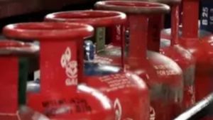 LPG Gas: ಕೇವಲ ಎರಡು ತಿಂಗಳಲ್ಲಿ 3 ಬಾರಿ ಎಲ್‌ಪಿಜಿ ದರ ಏರಿಕೆ; ಬೆಂಗಳೂರು ಹೋಟೆಲ್ ಉದ್ಯಮಕ್ಕೆ ಹೊಡೆತ