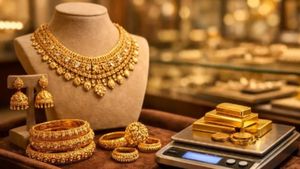 Gold Price On June 19: ನಿಮ್ಮೂರಲ್ಲಿ ಬಂಗಾರ, ಬೆಳ್ಳಿ ಬೆಲೆ ಇಳಿಕೆ ಆಗಿದ್ಯಾ? ಇಲ್ಲಿದೆ ಜೂನ್ 19ರ ಚಿನ್ನದ ದರಪಟ್ಟಿ   