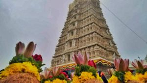 ಮೈಸೂರು ಚಾಮುಂಡಿ ಬೆಟ್ಟದಲ್ಲಿ ಆ‍ಷಾಢ ಮಾಸದ ಸಂಭ್ರಮ, ಭಕ್ತರಿಗೆ ಮಹತ್ವದ ಮಾಹಿತಿ 