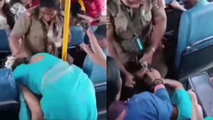 KSRTC: ಮಹಿಳಾ ಬಸ್ ಕಂಡಕ್ಟರ್-ಪ್ರಯಾಣಿಕಳ ಮಧ್ಯ ತೀವ್ರ ಗಲಾಟೆ, ಹಲ್ಲೆ: ವಿಡಿಯೋ ವೈರಲ್ ಬೆನ್ನಲ್ಲೇ ಸಂಸ್ಥೆ ರಿಯಾಕ್ಟ್