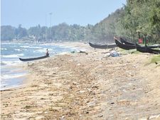 കുഴുപ്പിള്ളി ബീച്ചില്‍ കടലില്‍ കാണാതായ യുവാക്കളുടെ ജഡം കിട്ടി; മൃതശരീരങ്ങള്‍ പോസ്റ്റ് മാര്‍ട്ടത്തിനു ശേഷം സംസ്‌ക്കരിച്ചു
