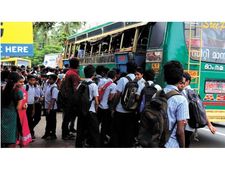 ഇനി കണ്ടർമാരുടെ 'മുട' വേണ്ട; അവധി ദിവസങ്ങളിലും വിദ്യാർത്ഥികൾക്ക് യാത്ര പാസ്, പുതിയ പാസ് ആർടിഒ നൽകും!