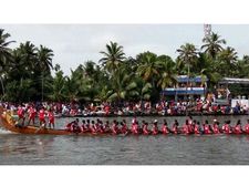 ചമ്പക്കുളം മൂലം ജലോത്സവം: എൻബിസി ബോട്ട് ക്ലബിന്റെ നടുഭാഗം ചുണ്ടൻ വിജയിച്ചു, കരയിലും  കായലിലും മത്സരം