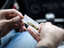കുന്നംകുളത്ത്  കഞ്ചാവ് വേട്ട: ‍യുവാക്കള്‍ അറസ്റ്റില്‍,  കുടുക്കിയത് സിനിമാ സ്റ്റൈല്‍ ഓപ്പറേഷനില്‍!