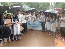 ജപ്പാൻ ജ്വരം പ്രതിരോധത്തിന് വിദ്യാർത്ഥികളും; കോഴിക്കോട് വീടുകൾ കയറി ഇറങ്ങി ബോധവൽക്കരണം