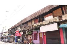 മട്ടാഞ്ചേരി മഹാജനവാടി കെട്ടിടം അപകടാവസ്ഥയില്‍: താമസക്കാര്‍ക്ക് റവന്യൂ വകുപ്പ് നോട്ടീസ് 