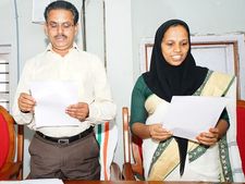 ജില്ലാപഞ്ചായത്തില്‍ നാടകീയരംഗങ്ങള്‍: കെ ബി നസീമ രണ്ടാംദിനവും സത്യപ്രതിജ്ഞ ചൊല്ലി
