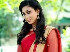 മൂന്നാം ലിംഗം എന്നു വിളിക്കേണ്ടതില്ല, ആണോ പെണ്ണോ ആയി കാണൂ: സമൂഹത്തോട് അഞ്ജലി അമീര്‍