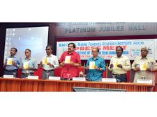 സമുദ്രമത്സ്യ ലഭ്യതയിൽ കേരളത്തിൽ 12% വർധന; മത്തിയുടെ തിരിച്ചുവരവ്,  അയല കിട്ടാക്കനി
