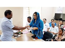  കോൺഗ്രസിനകത്തെ ചേരിപ്പോര്; കളമശേരി നഗരസഭയിൽ കൂട്ടരാജി, രാജിവെച്ചത് ഐ വിഭാഗക്കാർ!