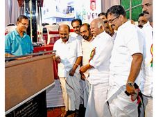 ഭരണ സംവിധാനത്തിലെ ഓഫീസുകള്‍ ജനങ്ങള്‍ക്ക് കൈ എത്തും ദൂരത്ത് ഉണ്ടായിരിക്കണം: മന്ത്രി ഇ ചന്ദ്രശേഖരന്‍