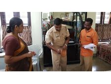 കൊച്ചിയില്‍ വാതിൽ കുത്തിപ്പൊളിച്ച് കവർച്ച; 27 പവനും 10,000 രൂപയും കവർന്നു