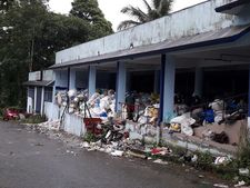 കല്‍പ്പറ്റ ബൈപ്പാസില്‍ മാലിന്യം കുന്നുകൂടുന്നു: പ്രദേശവാസികള്‍ ദുരിതത്തില്‍ 