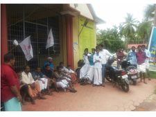 വടകര പഞ്ചായത്ത് വാക്കുപാലിച്ചില്ല: പ്ലാസ്റ്റിക് മാലിന്യങ്ങള്‍ മണ്ണിട്ടുമൂടാനുള്ള ശ്രമം തടഞ്ഞു! 