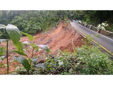  തകര്‍ത്തുപെയ്തത് ജീവിതങ്ങള്‍ക്കു മേല്‍: വിറങ്ങലിപ്പു മാറാതെ മലയോരം, ഉരുള്‍പൊട്ടലും വെള്ളപ്പൊക്കവും!