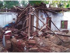 ശക്തമായ മഴയും കാറ്റും: തൃശൂര്‍ ജില്ലയില്‍  വ്യാപക നാശം