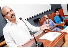  പഠനനിലവാരം ഉയര്‍ത്താന്‍ ശാന്തിയും അച്ചടക്കവും പ്രധാനം: കാലിക്കറ്റ് പ്രൊ.വി.സി: ഡോ.പി.മോഹന്‍