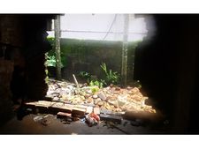 കൊച്ചി മരടിൽ ചുമരിടിഞ്ഞ് വീട് നിലംപൊത്താറായ നിലയിൽ, പേടിച്ച് വിറച്ച് സഹോദരങ്ങൾ!!