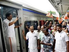 കാസര്‍ഗോഡ് സ്റ്റോപ്പ് അനുവദിച്ച അന്ത്യോദയ എക്സ്പ്രസ്സിന് സ്വീകരണമൊരുക്കി ബിജെപി 