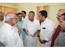 മലയാളികളെ   കൊള്ളയടിക്കുന്ന വിമാനക്കമ്പനികള്‍ക്കെതിരെ നടപടി വേണം: കുവൈത്ത് കേരള മുസ്ലിം അസോസിയേഷന്‍