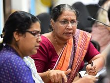 പരാതി നല്‍കി കമ്മീഷന് മുമ്പാകെ ഹാജരാവാത്തവരുടെ എണ്ണം വര്‍ദ്ധിക്കുന്നുവെന്ന് വനിത കമ്മീഷൻ ചെയർപേഴ്സൺ