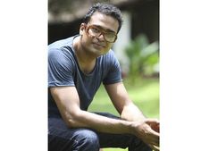 ജിതിഷ് കല്ലാട്ട് ബിനാലെയില്‍ തിരിച്ചെത്തുന്നു: ലെറ്റ്സ് ടോക്ക് ഞായറാഴ്ച, പരിപാടി പെപ്പര്‍ഹൗസില്‍!!