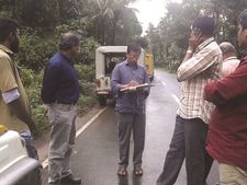 കോഴിക്കോട്, കണ്ണൂര്‍ ജില്ലകളിലെ അറവുമാലിന്യം വയനാട്ടിലേക്ക് കടത്തിയ രണ്ട് പേര്‍ അറസ്റ്റില്‍; രണ്ട് വാഹനങ്ങളും പിടിച്ചെടുത്തു