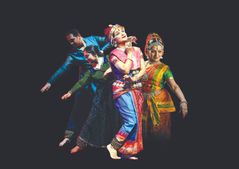കലയുടെ നിറവസന്തം ഒരുക്കി നവനീതം  മണ്‍സൂണ്‍ ഫെസ്റ്റിന് തുടക്കം