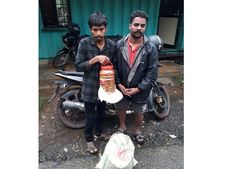  മോട്ടോര്‍ സൈക്കിളില്‍  മാനിറച്ചി  കടത്തി:  രണ്ട് മാഹി സ്വദേശികള്‍ വയനാട്ടില്‍ പിടിയില്‍