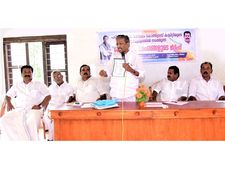 ചുരം ബദല്‍പാതക്ക് തടസം വനംവകുപ്പ് ഉദ്യോഗസ്ഥരുടെ നടപടി; റോഡിനായി കേന്ദ്രത്തില്‍ സമ്മര്‍ദം ചെലുത്തുമെന്ന് എം പി