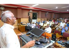 ജാതി വ്യവസ്ഥ ജനാധിപത്യത്തിൽ നിലനിൽക്കുന്ന നീതിയും തുല്യതയും അംഗീകരിക്കുന്നില്ല: കാരശേരി