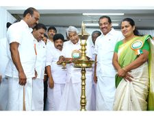 യുജിസി അട്ടിമറിക്കാനുള്ള നീക്കത്തിൽ നിന്ന് കേന്ദ്ര സർക്കാർ പിന്മാറണം: ഉമ്മൻ ചാണ്ടി