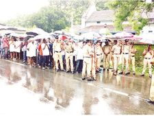 യാക്കോബായ വിഭാഗത്തിന്റെ പ്രതിഷേധം;  ഓര്‍ത്തഡോക്‌സ് വിഭാഗത്തിന് ചേലക്കര പള്ളിയില്‍ കയറാനായില്ല