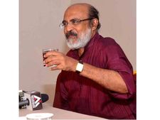  ഇസ്ലാമിക് ബാങ്കിംഗ് സംവിധാനം നടപ്പാക്കാനുള്ള  സംസ്ഥാനസര്‍ക്കാറിന്റെ  ആഗ്രഹത്തിന് കേന്ദ്രസര്‍ക്കാര്‍ തടയിടുന്നതായി ധനമന്ത്രി തോമസ് ഐസക്ക്