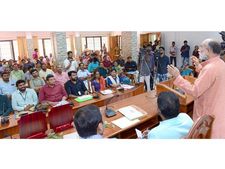  സോഷ്യല്‍ മീഡിയയില്‍ കപടവാര്‍ത്തകള്‍ക്കെതിരെ കണ്ണന്താനം: ഭവിഷ്യത്തുകള്‍ അറിയുന്നില്ലെന്ന്! 