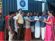 കേരള ഭായിമാരെ സഹായിക്കാന്‍ മറുനാടന്‍ ഭായിമാര്‍; പിരിച്ചു നല്‍കിയത് 25,000