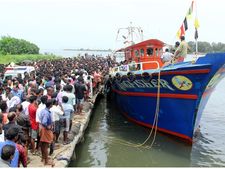 അപകട വിവരം അറിയാൻ പുറംലോകം വൈകി, രക്ഷാപ്രവർത്തനവും; കാണാതയവർക്കായി ഇന്നും രക്ഷാപ്രവർത്തനം തുടരും