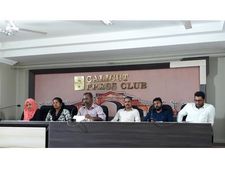 സര്‍വകലാശാലയ്ക്ക് 'റഗുലര്‍' എന്ന് എഴുതാന്‍ മടി: യുഇഎയില്‍ ജോലി നഷ്ടപ്പെടുക ആയിരക്കണക്കിന് പേര്‍ക്ക്!