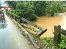 വയനാട്ടില്‍ അതിശക്തമായ മഴ; ബാണാസുര സാഗര്‍ അണക്കെട്ടിന്റെ ഷട്ടര്‍ വീണ്ടുമുയര്‍ത്തി; തലപ്പുഴയില്‍ ഒരാളെ ഒഴുക്കില്‍പ്പെട്ട് കാണാതായി