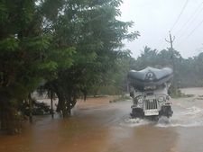 പാൽച്ചുരമൊഴികെ എല്ലാ ചുരം റോഡുകളും ഗതാഗതയോഗ്യമായി:പഞ്ചാരകൊല്ലിയിൽ ഉരുൾപൊട്ടൽ; 5 വീടുകൾ ഒലിച്ചുപോയി