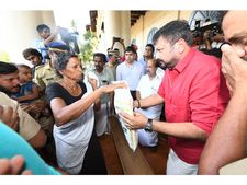 ഓണത്തിന് ജയറാമേട്ടന്റെ വക ഓണക്കോടി; ക്യാമ്പ് അംഗങ്ങള്‍ക്ക് ഇത് അടിപൊളി ഓണം